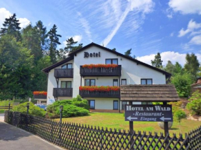 Meister BÄR HOTEL Am Wald